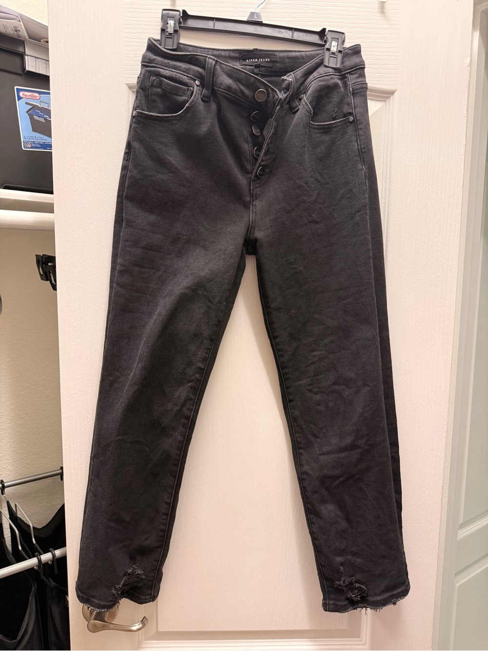 Black Boyfriend Jeans with Button-Fly